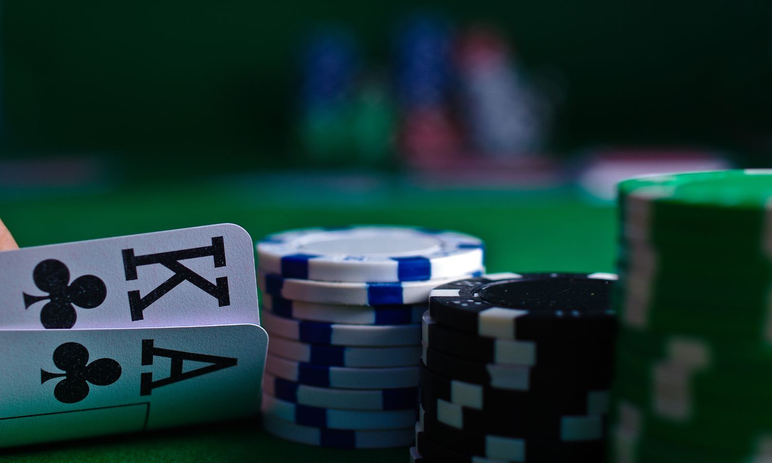 The Benefits of Playing Online Casino Games