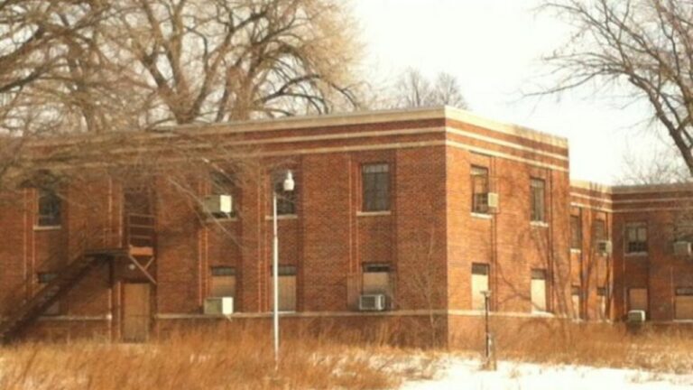 The Story Behind This Haunted Hospital in Nebraska is Terrifying